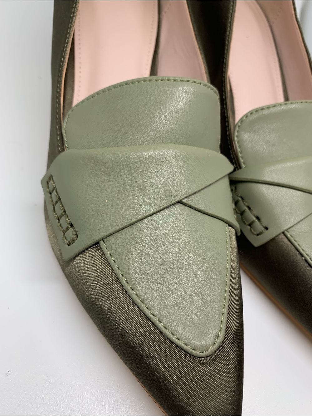 Classic Pointed-Toe Green Leather Block Heel Pumps - Picture 3 of 6